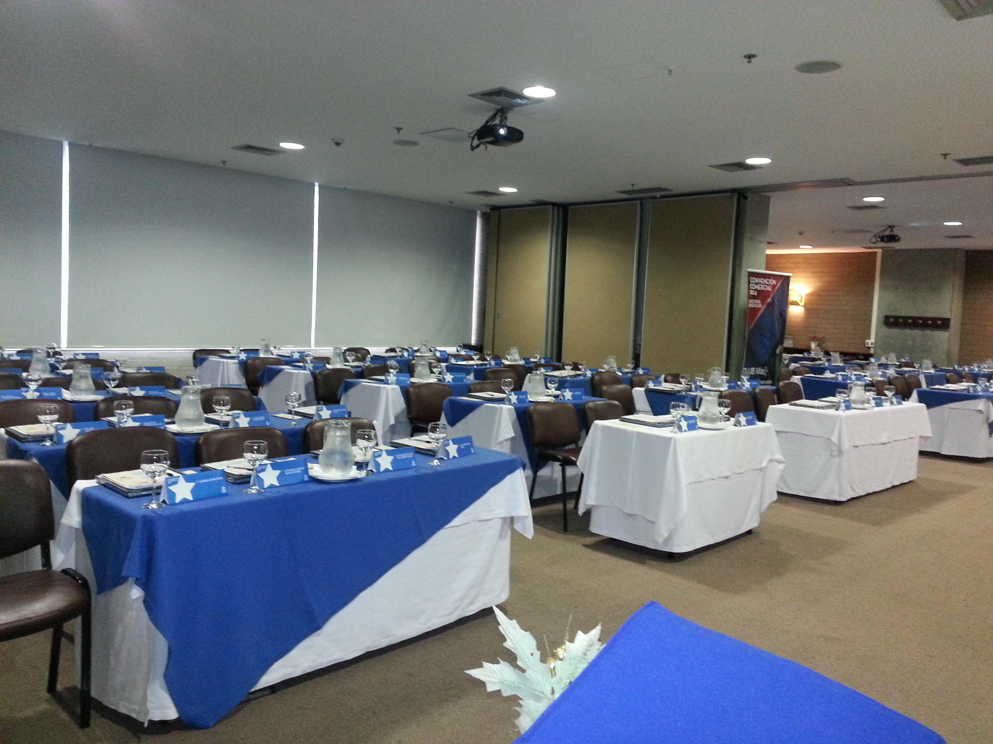 ディエス ホテル メデジン エクステリア 写真 A conference room at the hotel