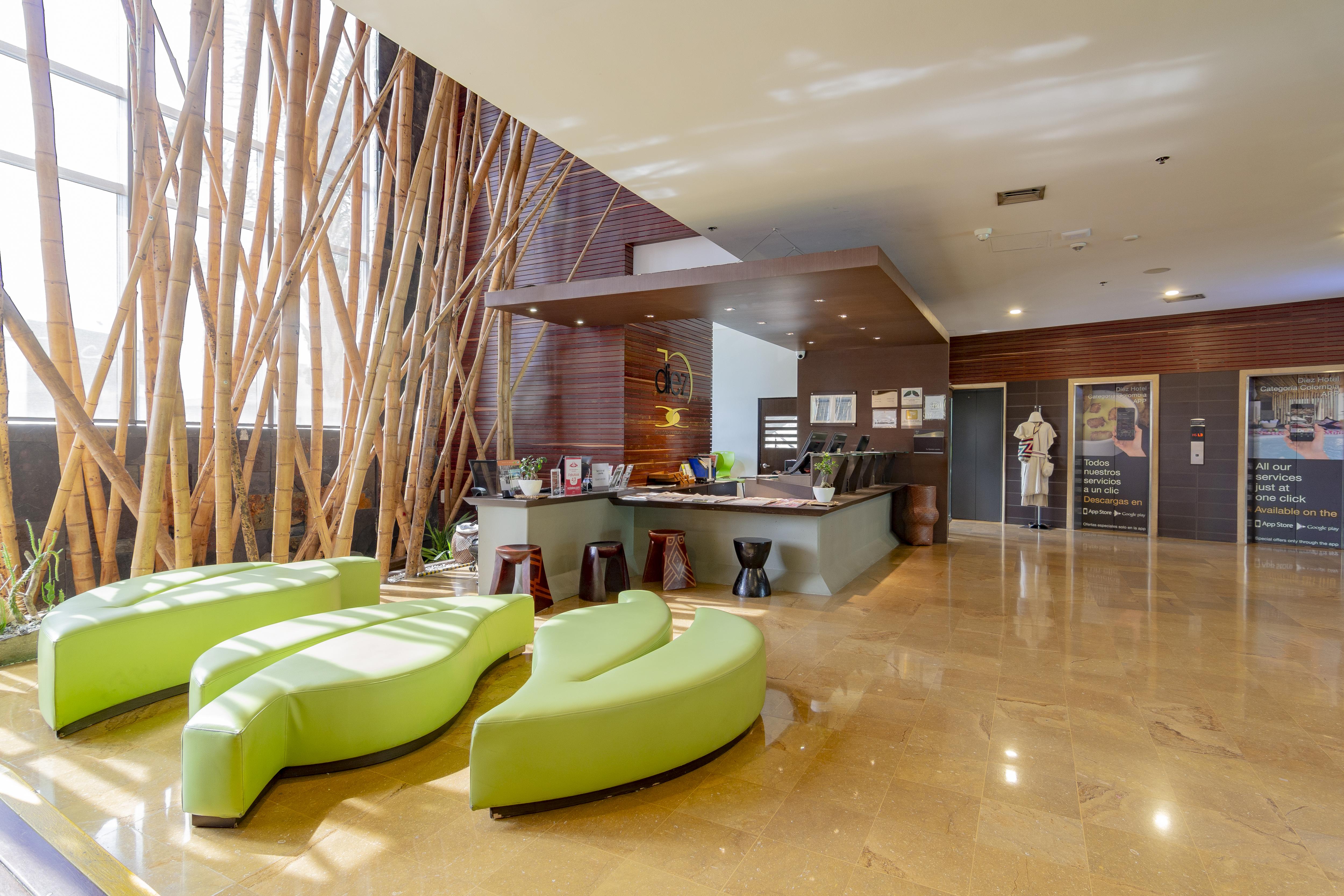 ディエス ホテル メデジン エクステリア 写真 The lobby of the hotel